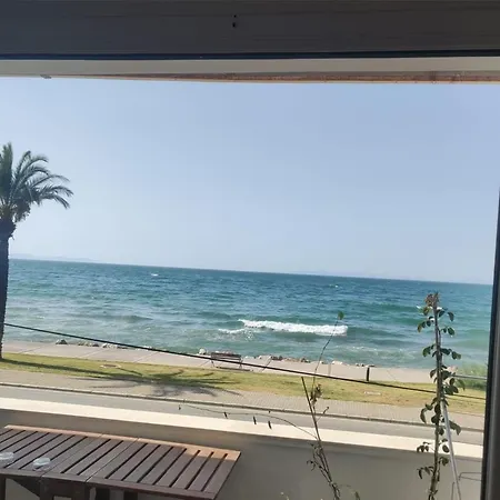 Lovely Apartment With Fantastic Sea View Near Shore In Izmir Daire İzmir