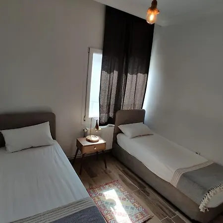 Daire Lovely Apartment With Fantastic Sea View Near Shore In Izmir İzmir